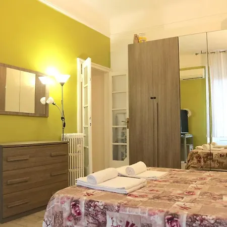 Navigli 4 People Flat